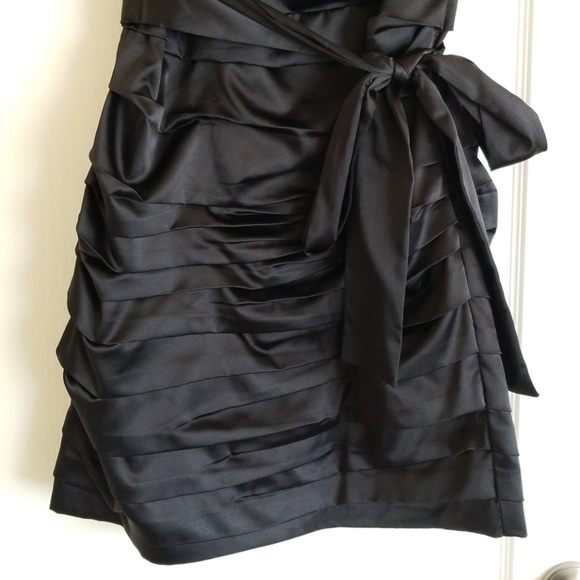 Express dress size 8 - Picture 4 of 5